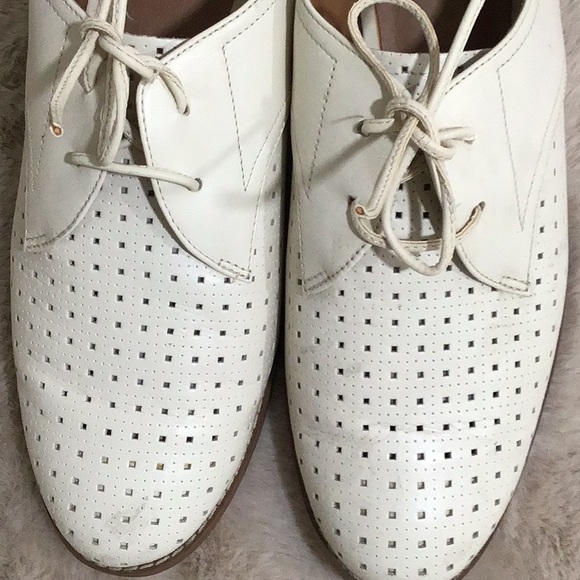 🆕 HALOGEN Perforated Lace Up Oxford Shoes Low Heel - Picture 2 of 9